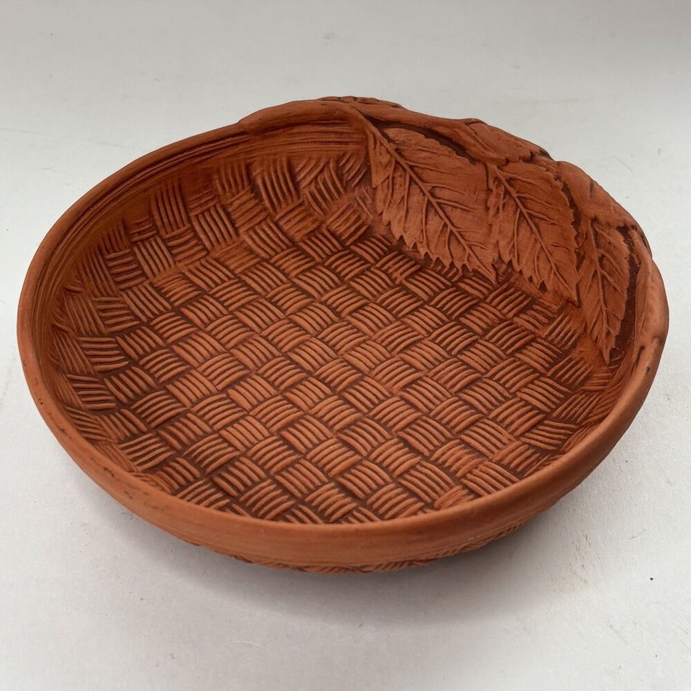 Terra Cotta Pottery Bowl Woven Basket w/Leaf wrap edge Made in Portugal 6.5" dia